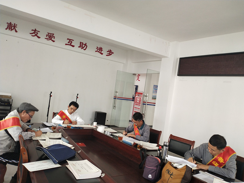 您的星级志愿者证书，来源于30后志愿者笔下