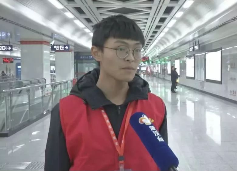 人民日报点评：以志愿精神服务社会