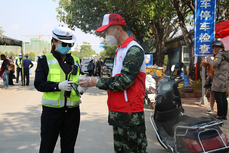 《志愿风采》抗疫行动到一线 志愿服务沉到底—普洱市志愿者张兴林抗疫先进事迹