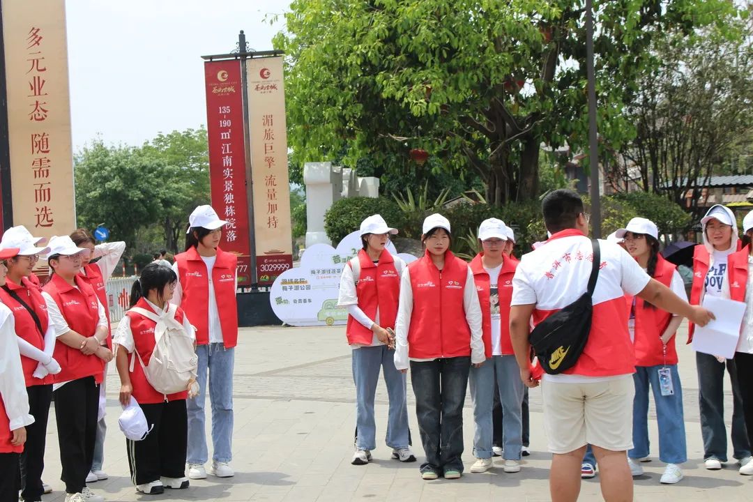 “五一”假期，普洱志愿者助力文明旅游