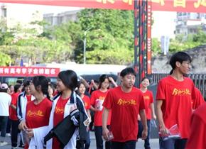 “考生已安全送达”——普洱市（思茅区）2025年高考志愿服务行动圆满收官！