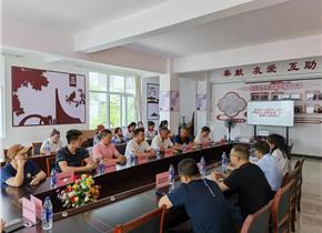 普洱市（思茅区）开展2025年“护航学子·筑梦未来”高考志愿服务行动复盘会