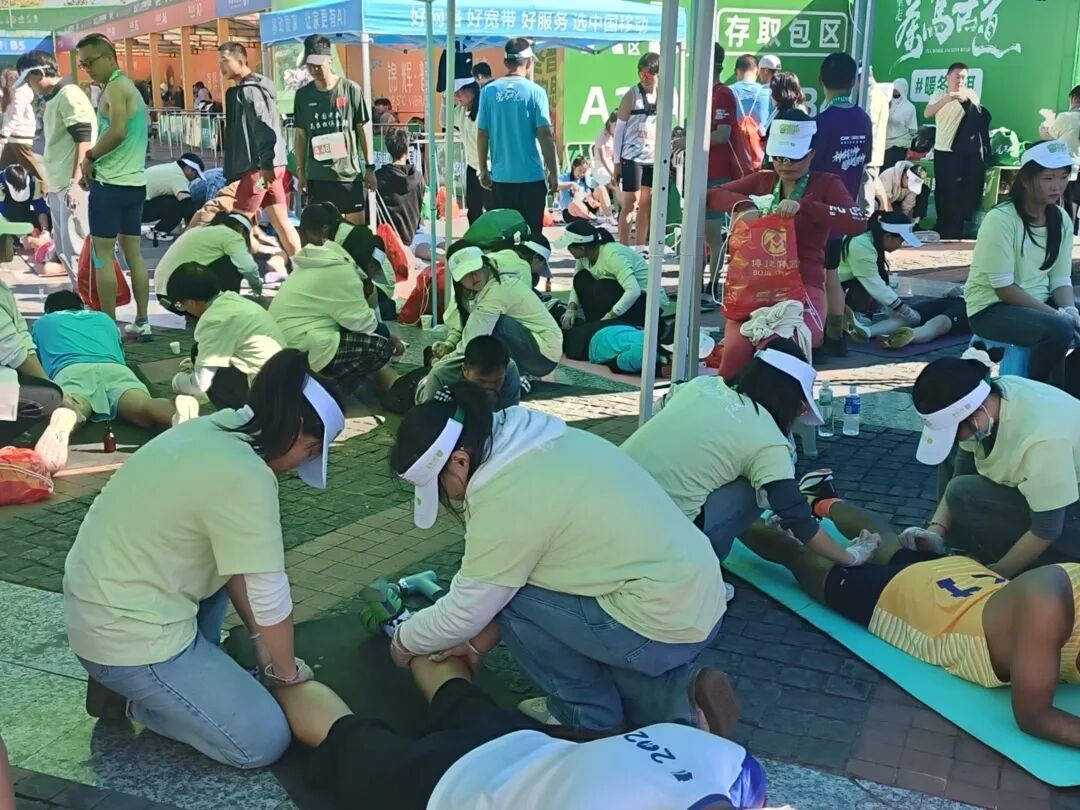 聚多元志愿力量 护茶城奔跑盛宴——2098名志愿者圆满完成普洱思茅马拉松服务保障任务