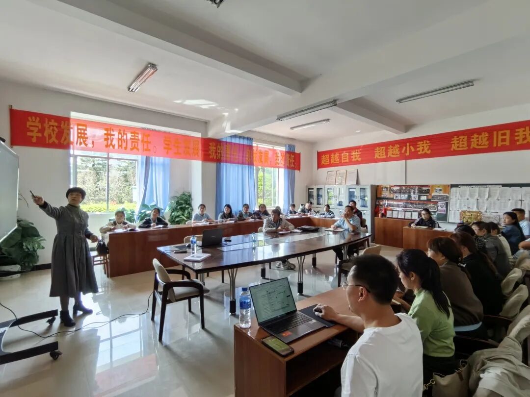 新春送好课 赋能育新人——普洱市家庭教育志愿服务总队开展新年首场公益培训