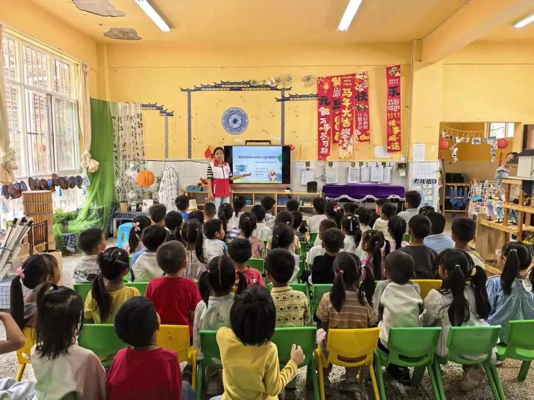安全护苗 快乐成长——普洱市2026年未成年人自护教育宣传活动顺利开展